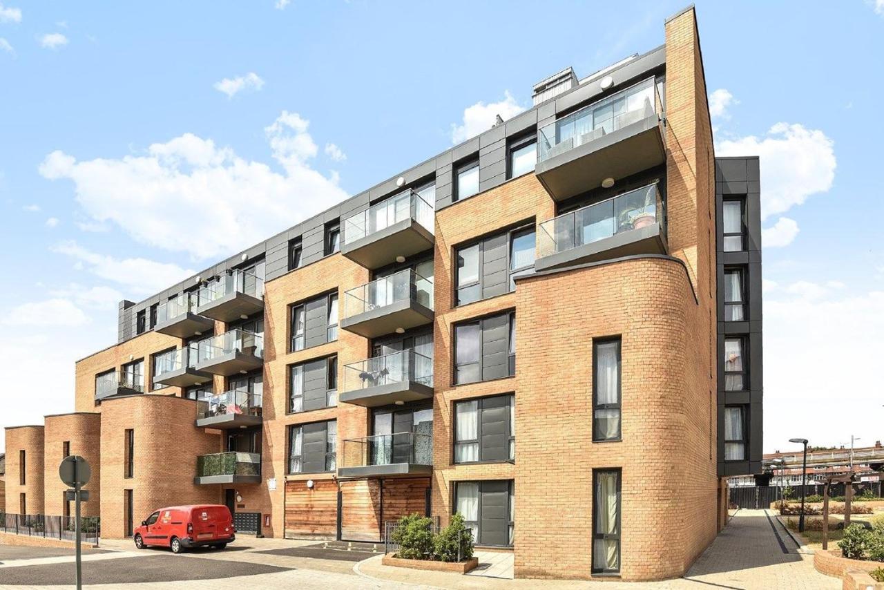 Apartmán Kew Bridge Penthouse Londýn Exteriér fotografie